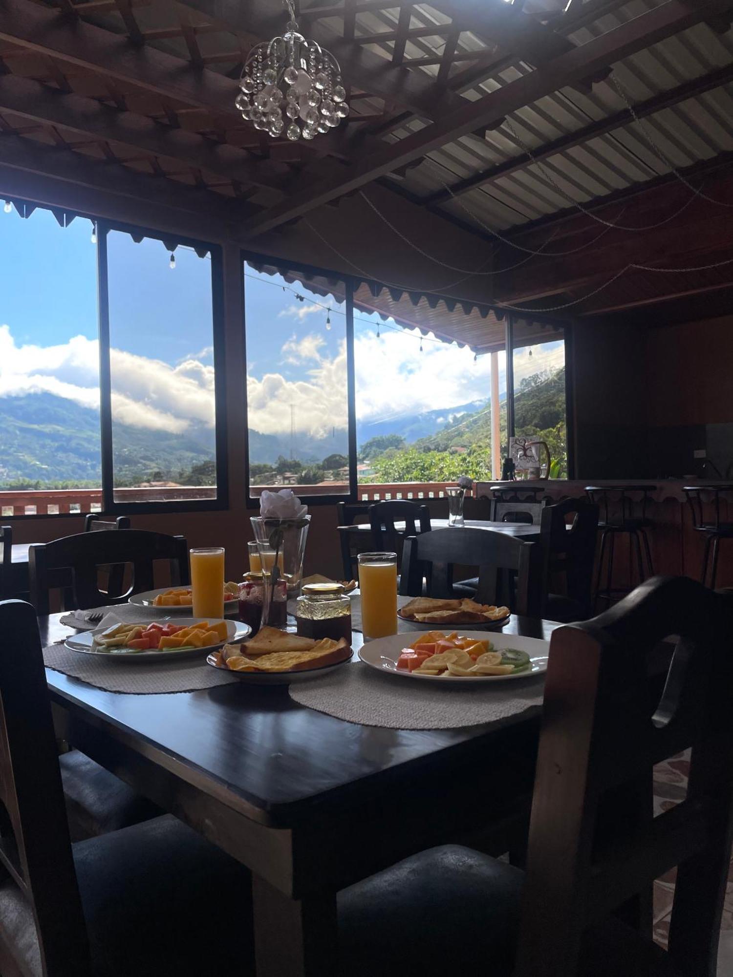 Dreams Lodge Orosi Cartago Exterior photo